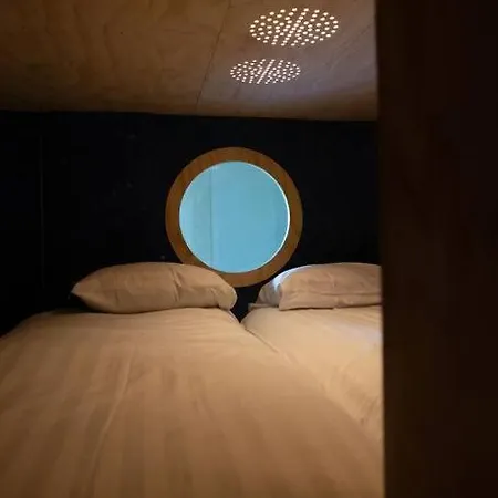 Villa Groeps-, Retreat- En Trainingsaccomodatie De Waterkroon! *