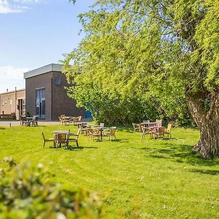 Villa Groeps-, Retreat- En Trainingsaccomodatie De Waterkroon! *