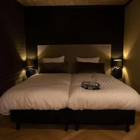 Villa Groeps-, Retreat- En Trainingsaccomodatie De Waterkroon!