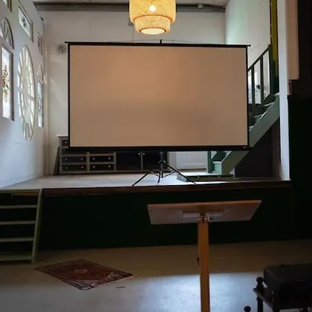 Villa Groeps-, Retreat- En Trainingsaccomodatie De Waterkroon! *